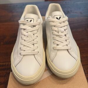 Veja Esplar Leather Sneakers